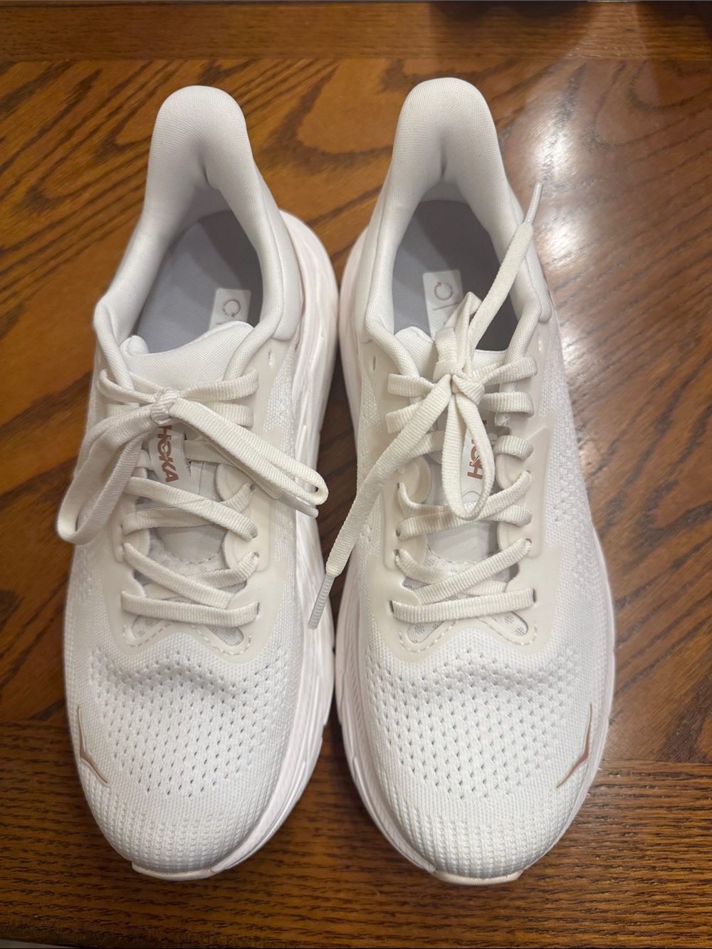HOKA ARAHI SIZE 6.5